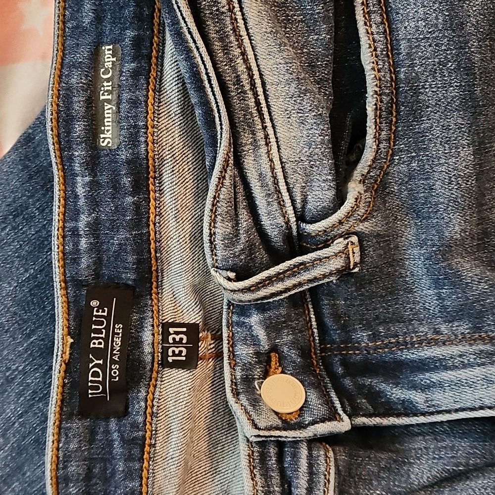Judy Blue Capri 13/31
